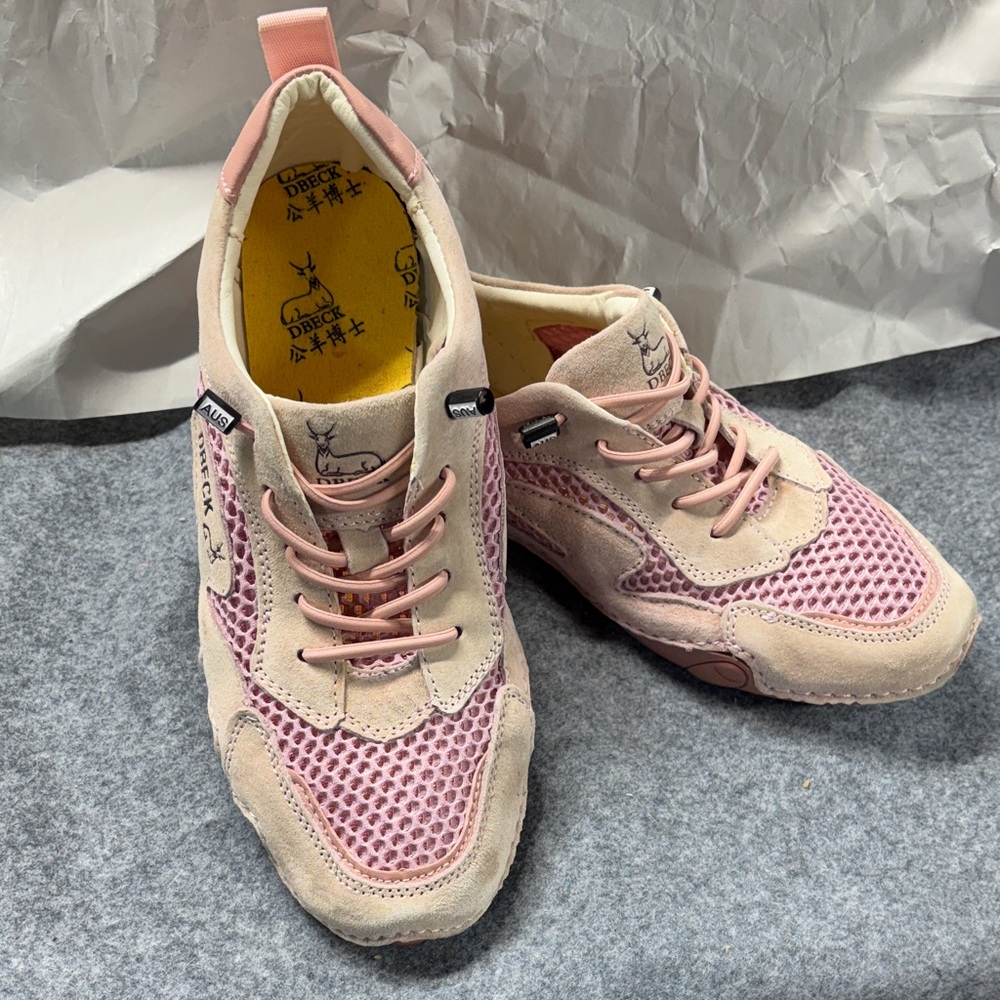 DBECK Sunday Stroll Vibe
Flexible Barefoot Walking Shoes
Size 9 Pink